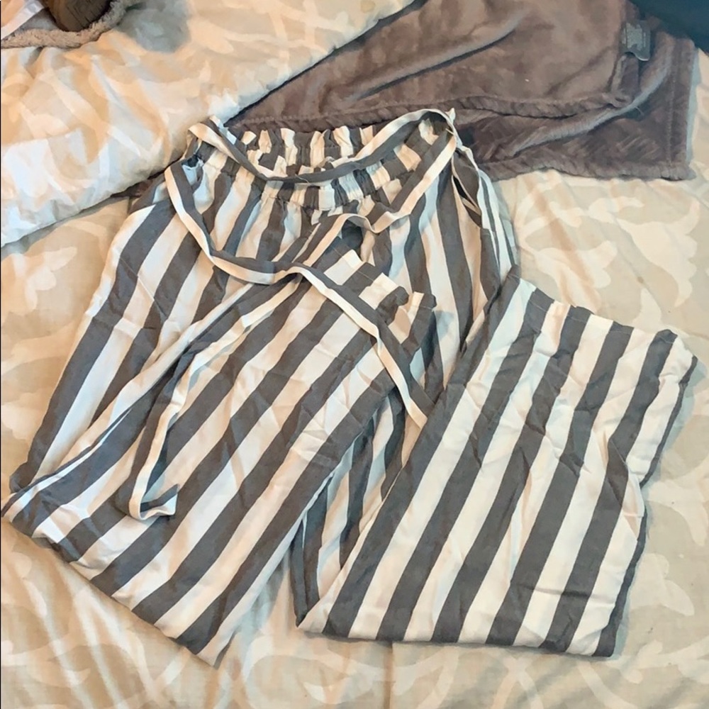American Eagle Striped Pants